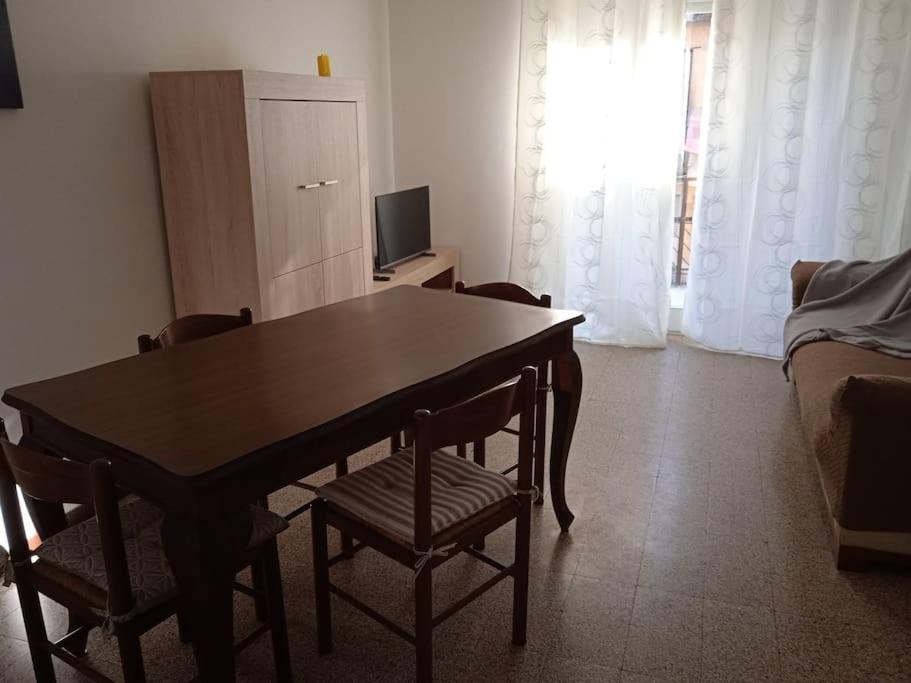 La Casa Di Lucia Appartamento 노바라 외부 사진